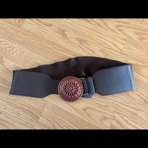 Red and brown elastic style belt